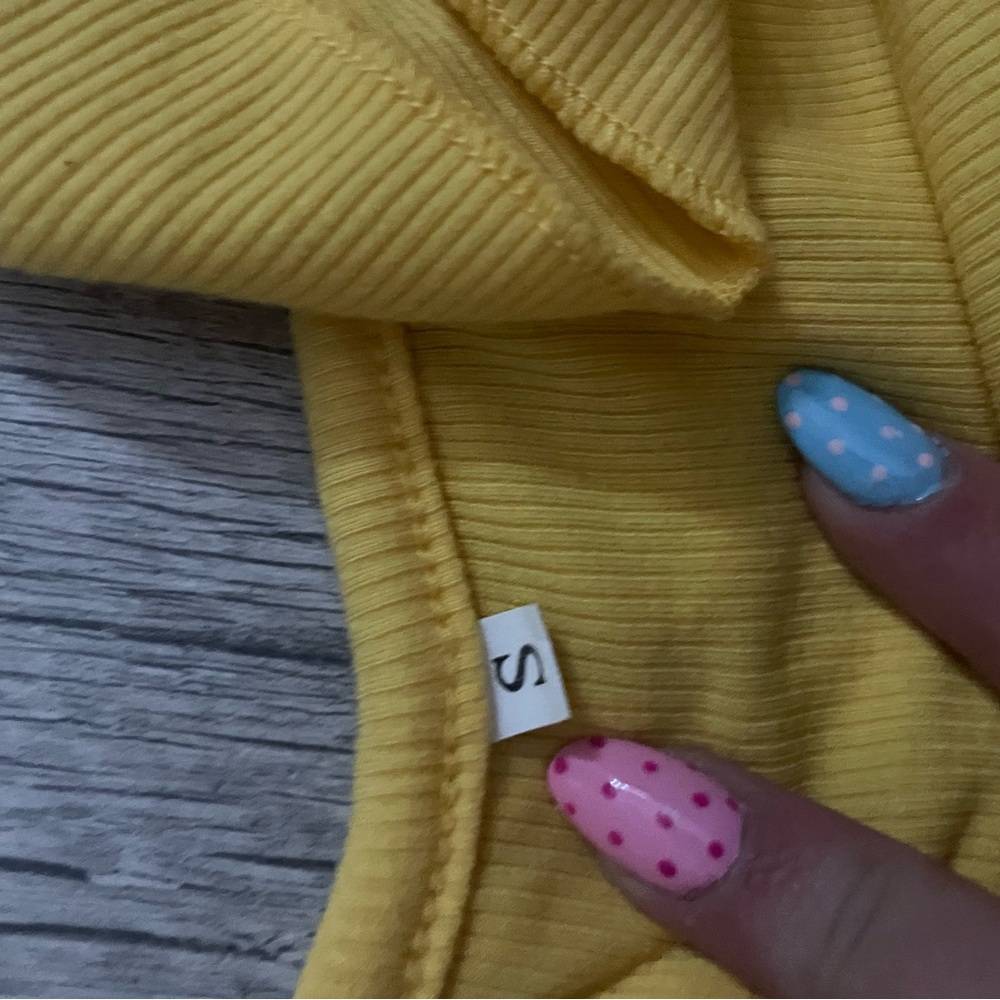 Amazon Yellow Ruffle Tank Top - Picture 2 of 3